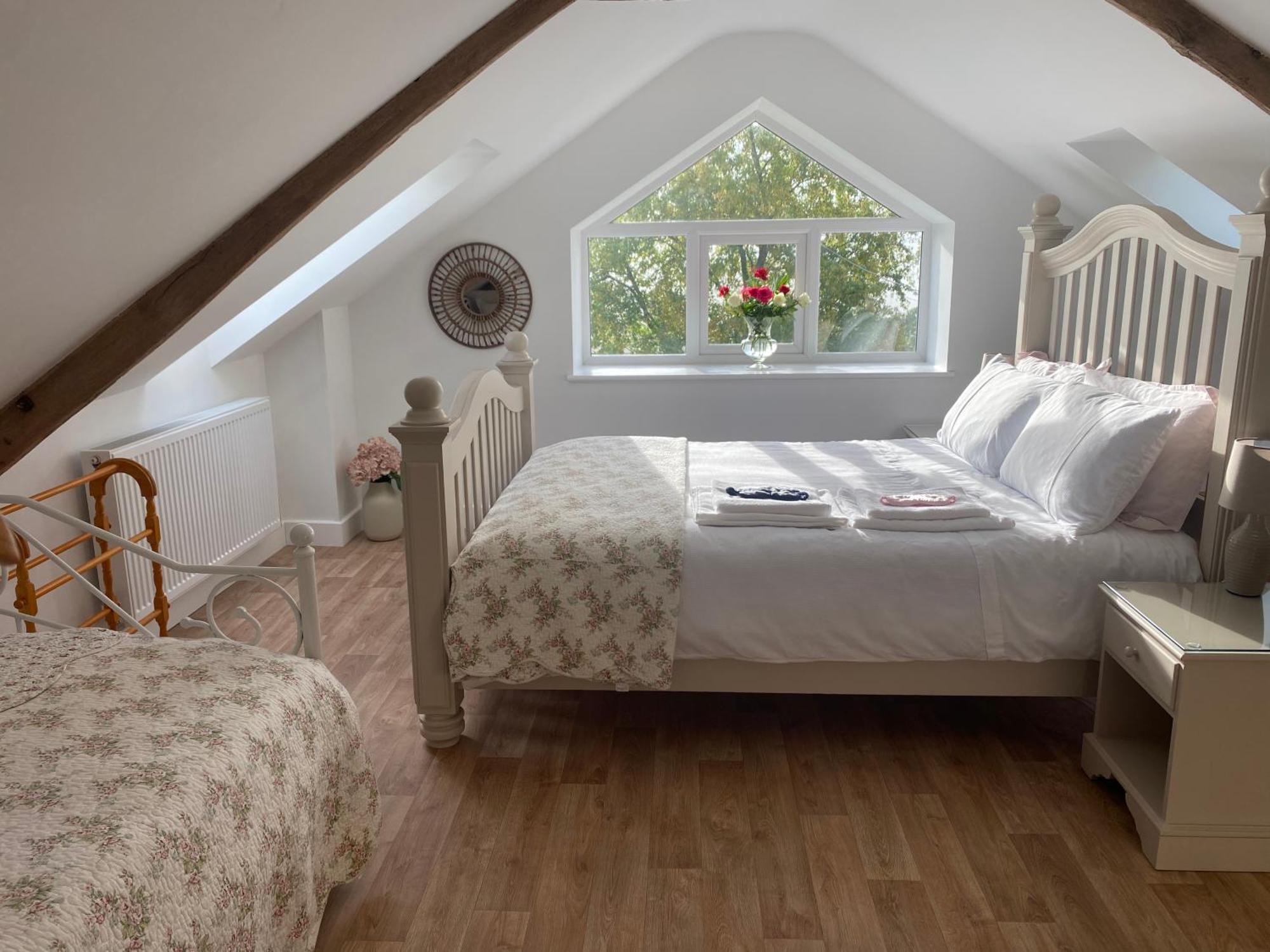 Pippin Lodge Llanwrda Extérieur photo